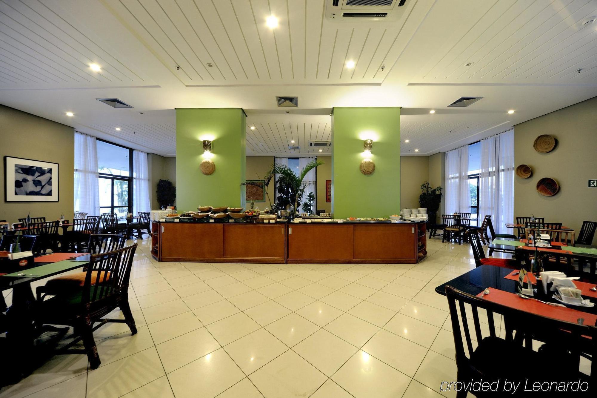 Wyndham Garden Manaus Hotel Ресторант снимка